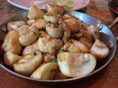 香煎小蘑菇-BROWNSTONE布朗石西班牙餐厅(富城店)