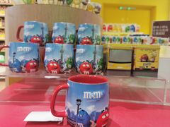 -m豆巧克力世界(上海世茂广场店)