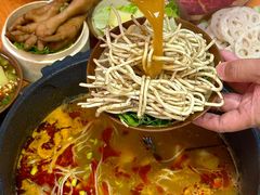 -黔三一夺夺粉酸汤火锅(百信店)