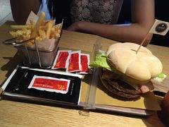 -麦当劳(新王府井店)