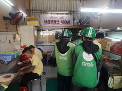 -Bánh Mì Huynh Hoa