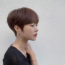 -AYO SALON
