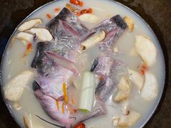 -咕嘟草帽鱼·牛奶一样的鲜鱼汤(天鹅湖万达广场店)