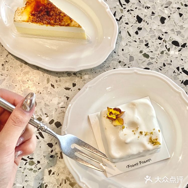 我终于来杭州这家大名鼎鼎的甜品店吃糕了！