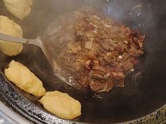 -哈尔滨烧烤·山河村铁锅炖(交大店)