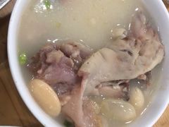 -雷祖芳老妈蹄花店