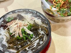 -刚砂锅鸡丝米线