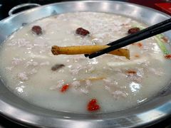 -老来福·非遗酸汤兔(凯旋路店)