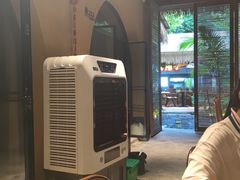 -二厨·吊桥小院·脆皮烧鸡公·本地农家菜(沿江西路店)