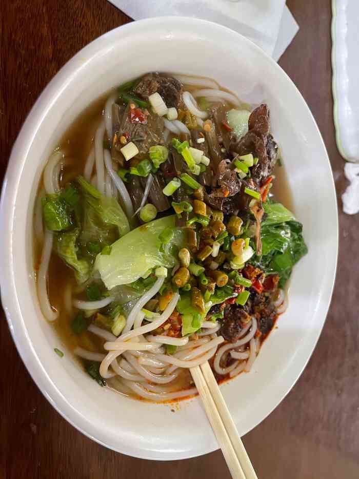 明桂米粉(兴坪古镇店)-"这家店在兴坪的漓江景区售票厅旁边,属于桂.