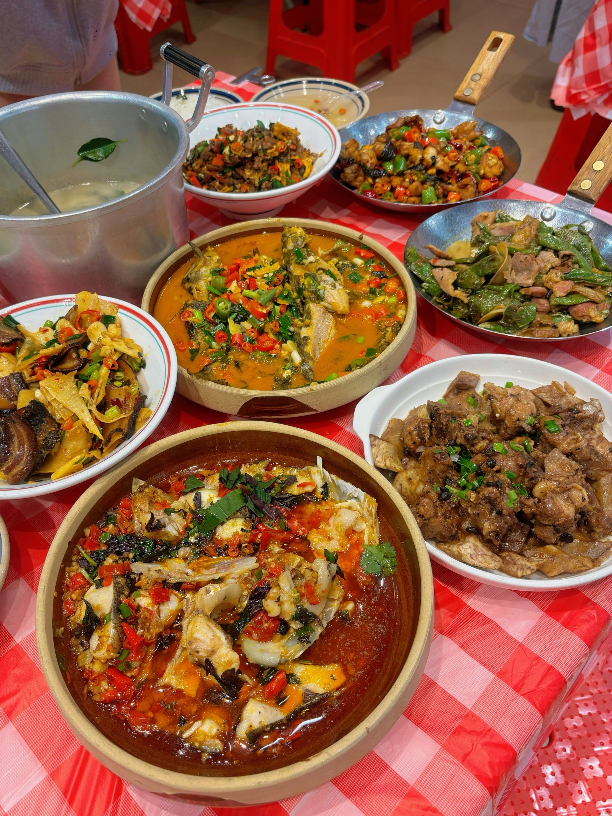 防城港!好吃不贵的湘菜小馆多开点!