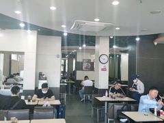 大堂-李先生牛肉面大王(北京站售票厅餐厅)