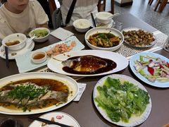 西湖醋鱼草鱼一鱼两吃-百家鲜·杭帮菜