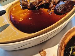 -八府香鸭·啫啫煲(华山路店)