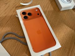 -Apple零售店(华贸购物中心店)