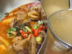 牛杂鸳鸯锅-左庭右院鲜牛肉火锅(浦江欢乐颂店)