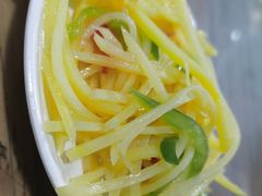 -陇上全荟兰州传统牛肉面(延吉路店)