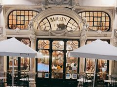 -Majestic Café