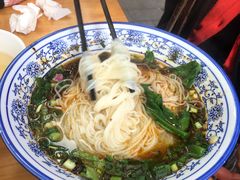 -渝之汇牛肉豌杂面