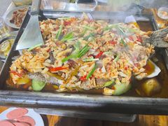 -宏兴烤鱼山庄(宣恩总店)