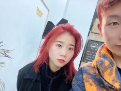 -V8潮牌·接发烫染连锁