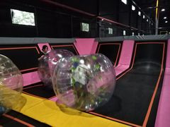 -嘿哟动霸CHUA·新潮玩运动娱乐中心·蹦床滑冰团建乐园