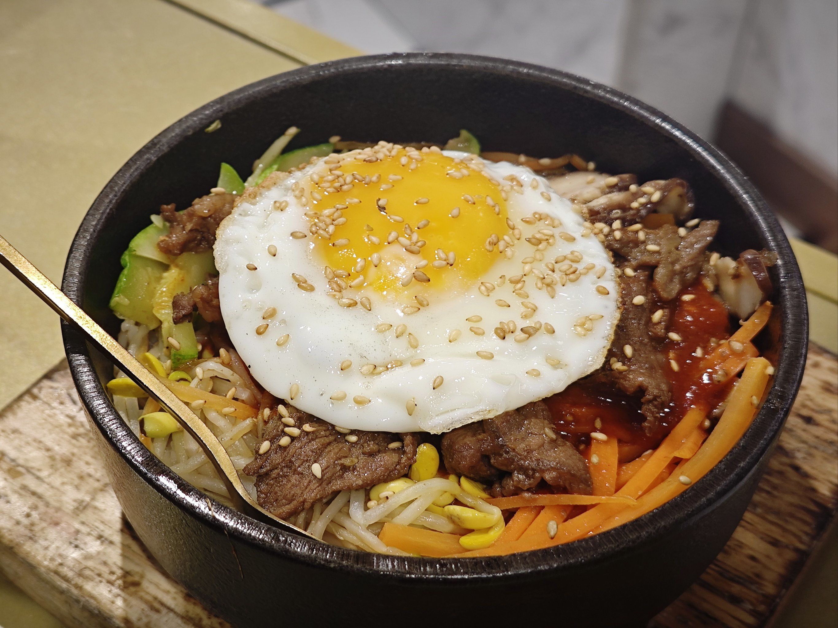 牛肉石锅拌饭 赞!