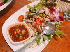 烤猪颈肉-Chom Cafe and Restaurant