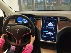 -TESLA 特斯拉(上海太古汇体验店)