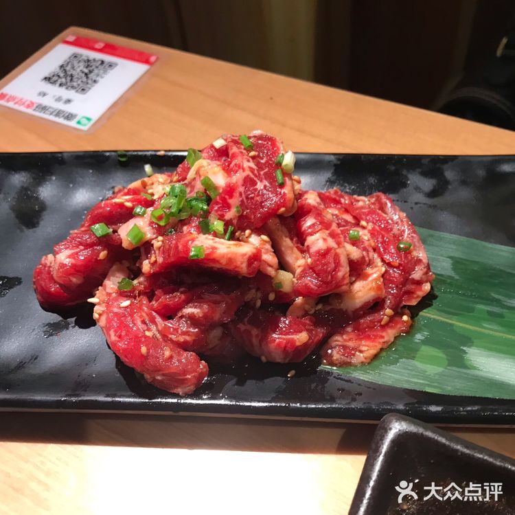 相比韩式烤肉，日式甜甜的酱汁更得我心。大粥沫的中午