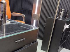 -卡罗酒店(东门晒布地铁站店)