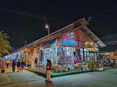 -席娜卡琳火车铁道夜市