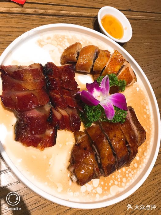 美美港式茶餐厅(泉屋店)腊味三拼图片 - 第1张