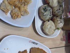 -小杨生煎(金山百联购物中心3楼店)