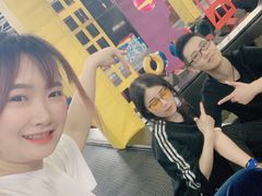 -嘿哟动霸CHUA·新潮玩运动娱乐中心·蹦床滑冰团建乐园