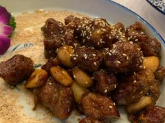黑蒜子牛肉粒-卫鼎轩·家宴(水上公园店)