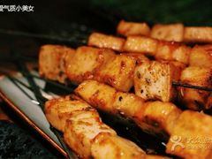 -马克力木手抓炕锅烤羊肉(盐湖一小区店)