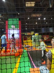 -蹦蹦跳跳(新奥购物中心店)