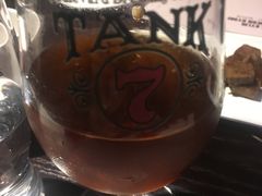 -HIHE Bistro·Oyster Bar(华熙live店)