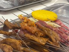 -喜悦小串丹东小黄牛海鲜烧烤大排档(民主广场店)
