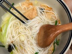 -刀小蛮半只鸡过桥米线(家乐福四元桥店)