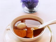 蜜薯姜茶芝麻汤圆-金轩中餐厅 Jin Xuan(浦东丽思卡尔顿酒店)