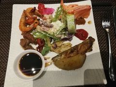 -唐拉雅秀酒店-西锦汇空中BBQ·思创餐厅