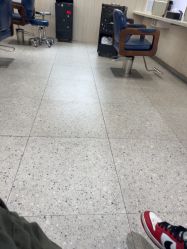 -PE SALON
