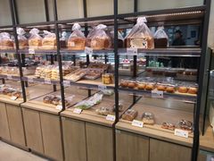 面包甜点陈列柜-KenGee仟吉(步行街店)