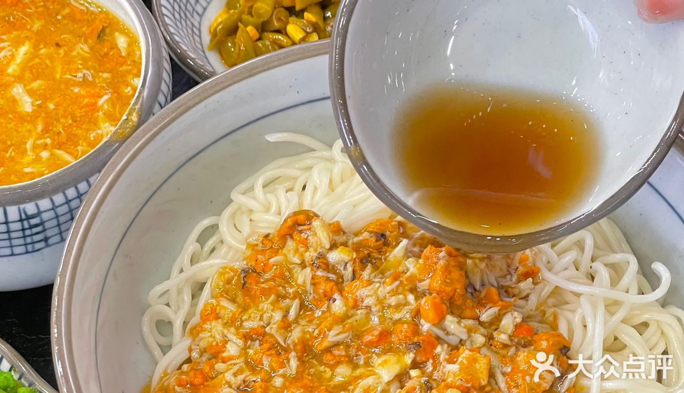 12只蟹做的一碗蟹黄捞面🍜我连碗都想舔干净