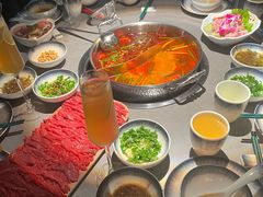 -伴山牛贵州黄牛肉火锅·苗疆非遗艺术餐厅(上海首店)