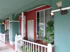 某个房间的门口-娜娜度假小旅馆