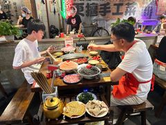 -萍姐火锅·公路夜市(武汉首店)