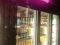 -UP嘻哈酒吧(粉巢店)